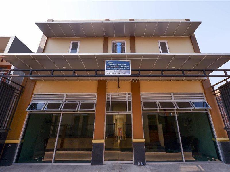 Hotel Super Oyo 1506 Shabrina 2 Syariah Solo Exterior foto