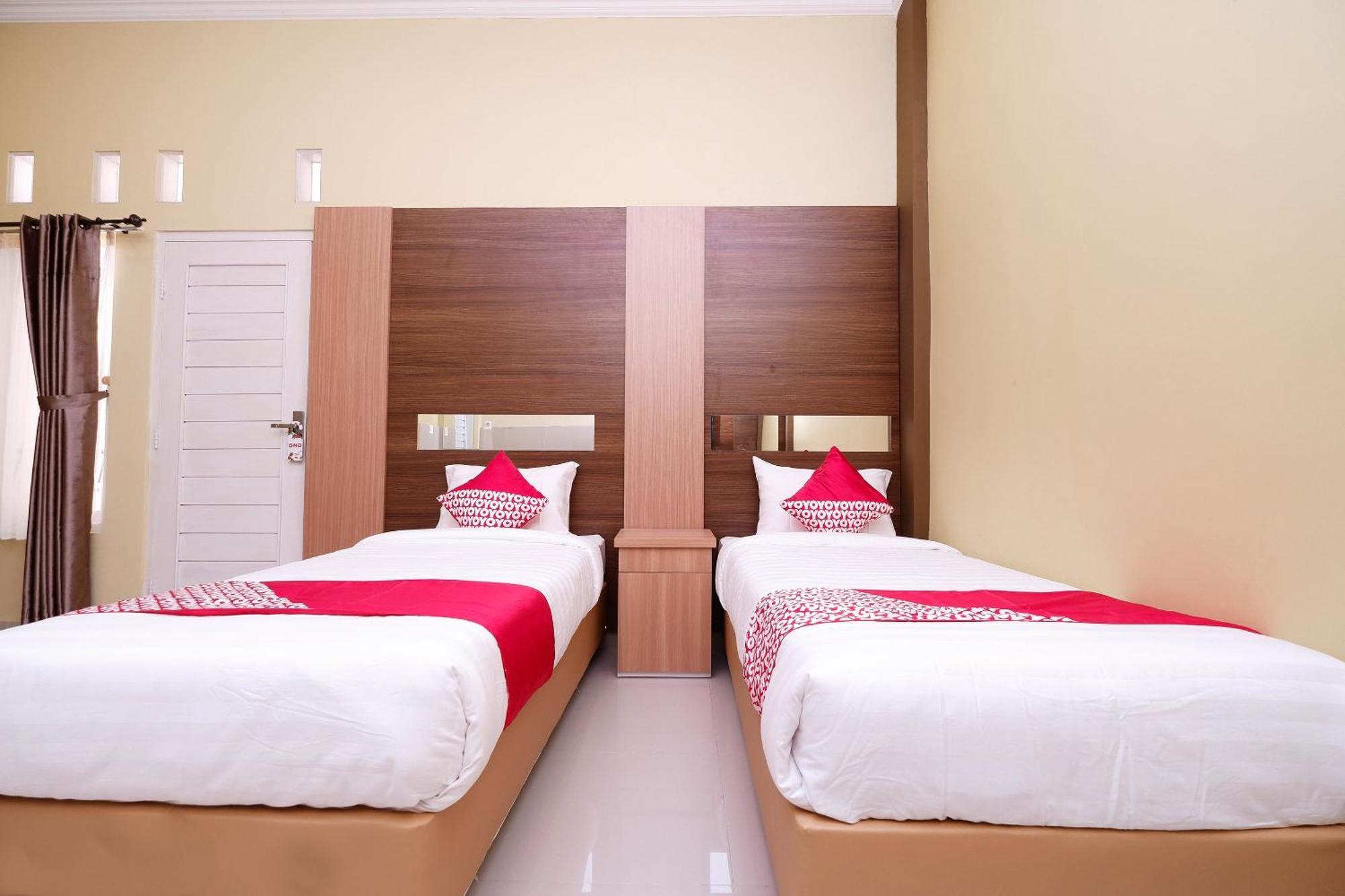 Hotel Super Oyo 1506 Shabrina 2 Syariah Solo Exterior foto